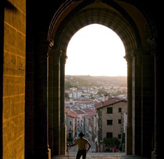 Gite La Decouverte Petit Dejeuner Offert Hostel Le Puy-en-Velay Luaran gambar